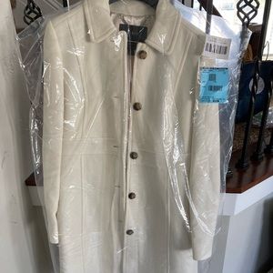 J.crew fitted vintage white coat with Italian double-cloth wool. Size 6.